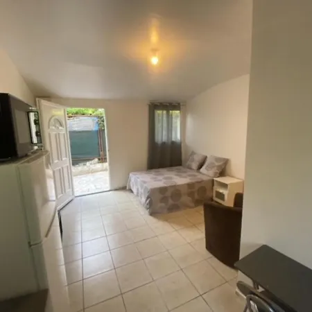 Apartment Charming 1-bed 20 Mins To Paris By Train